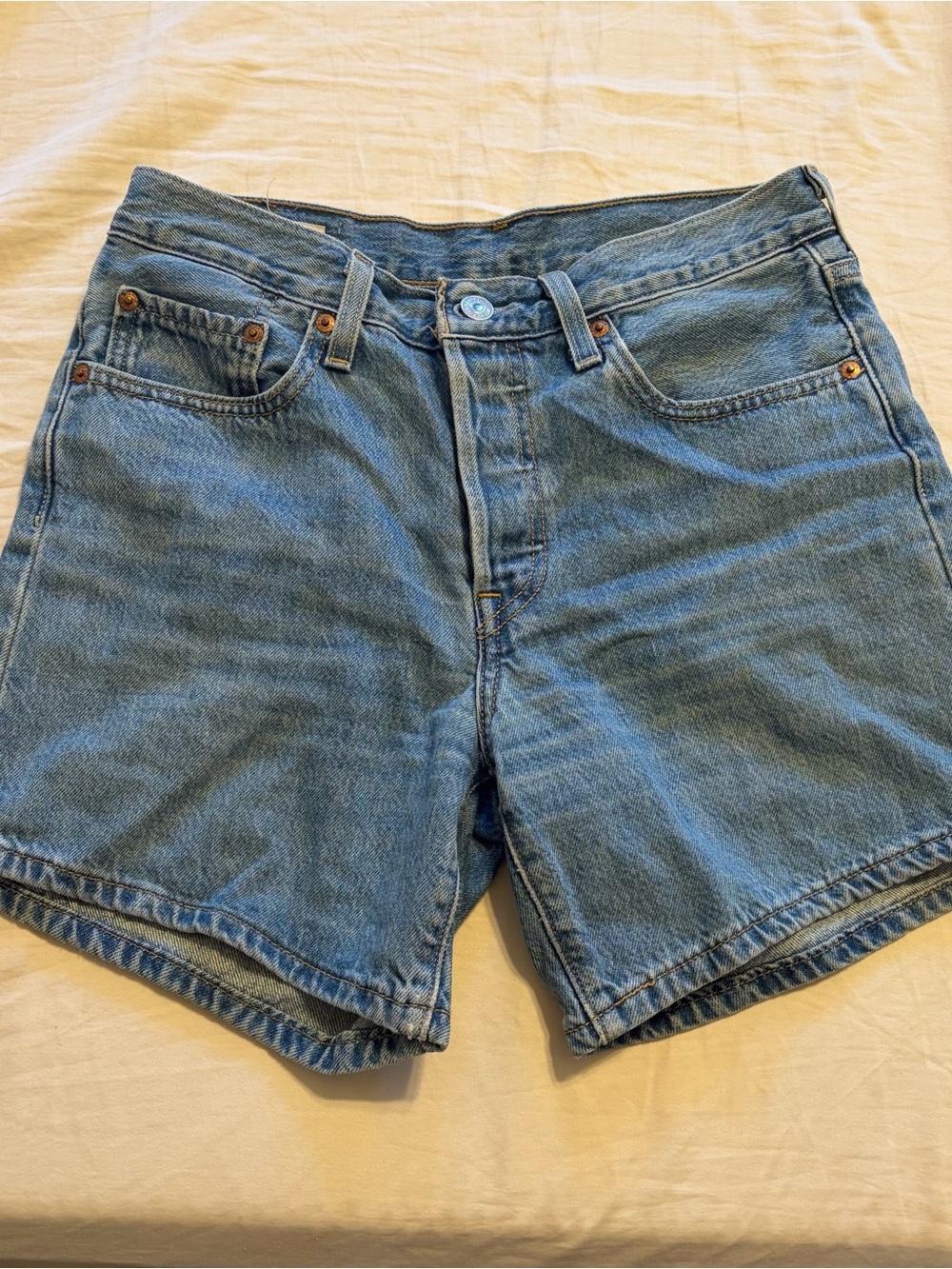 Levi's 501 Women's Denim Shorts - Medium Blue Wash